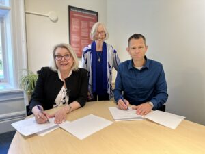 ECO Canada and Royal Roads University Signing Leadership Pathways Program